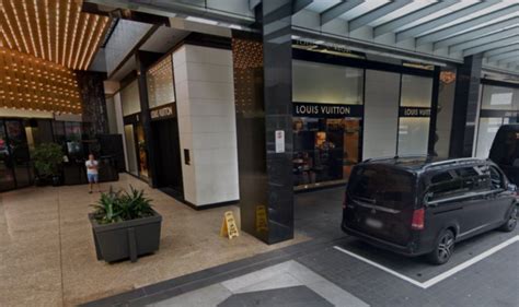 melbourne cbd theft louis vuitton